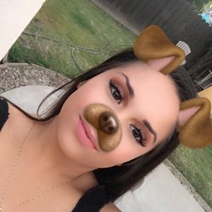 Meet your Posher, Evalin